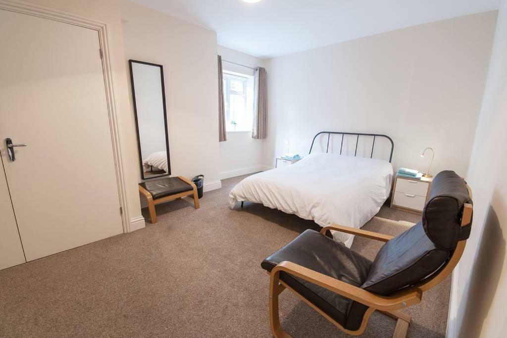 The Broadmead Forest - Spacious City Centre 3Bdr Apartment Bristol Bagian luar foto