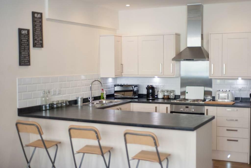 The Broadmead Forest - Spacious City Centre 3Bdr Apartment Bristol Bagian luar foto