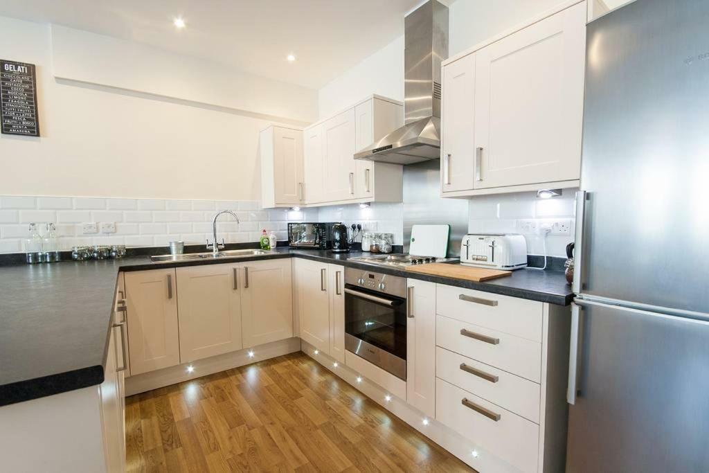 The Broadmead Forest - Spacious City Centre 3Bdr Apartment Bristol Bagian luar foto
